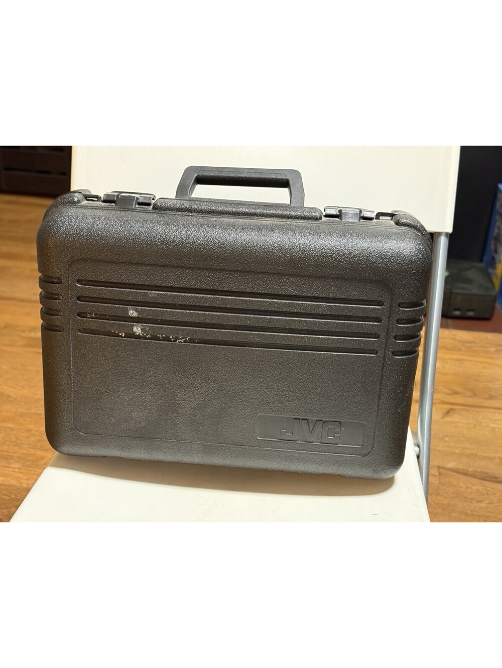 JVC GR-AX75U VHS C Camcorder, With Case , Cables , Manual , Working Great